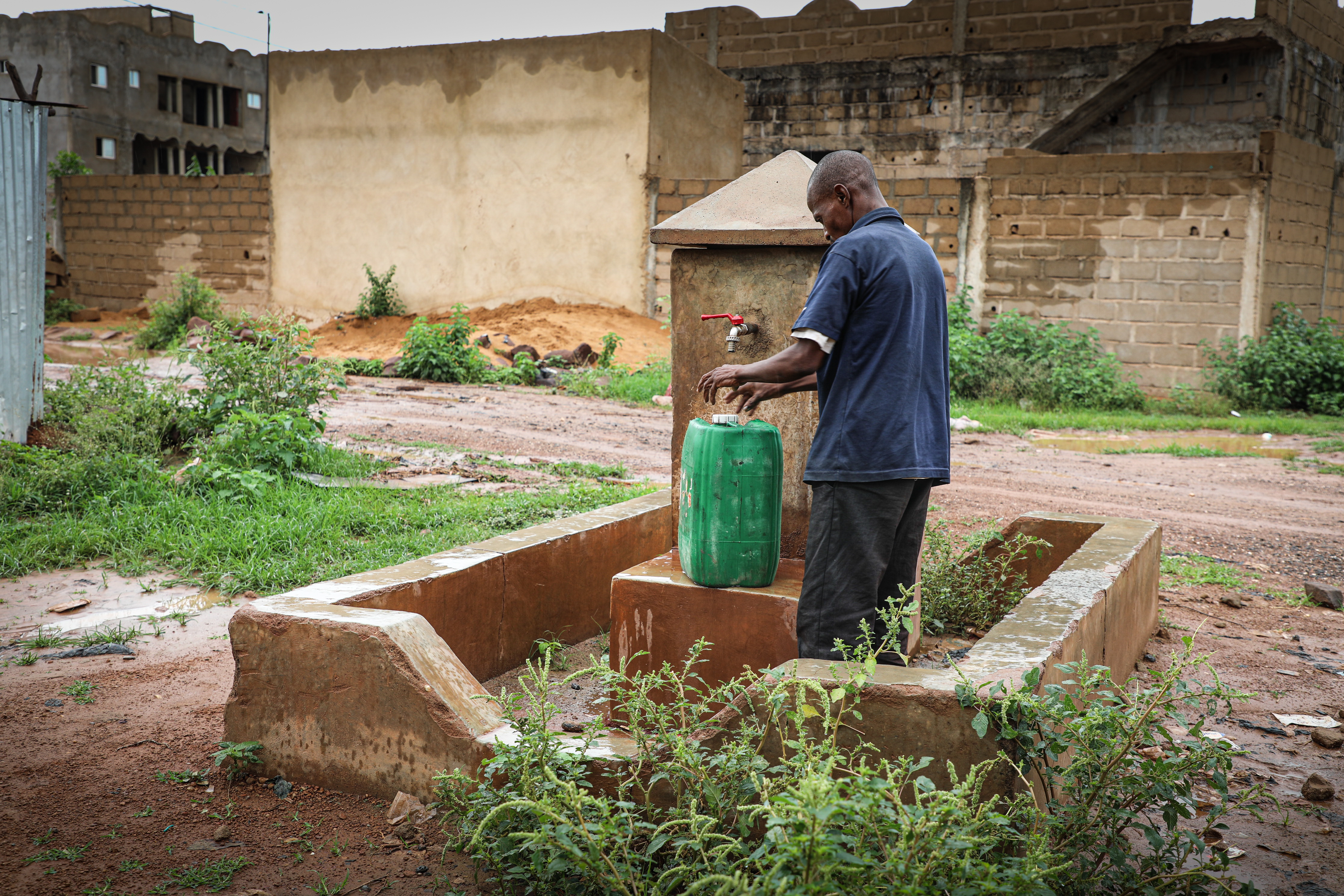 Forage partout au Cameroun et construction des châteaux d'eau